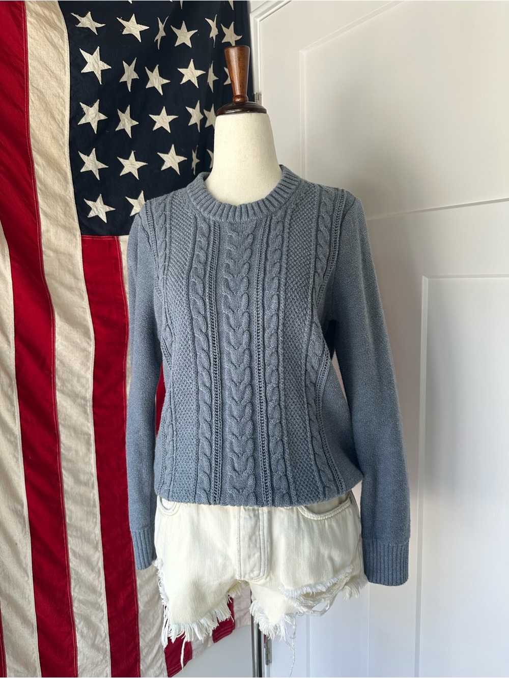 Gap Blue Cable Knit Crewneck Sweater 100% Cotton Size Small